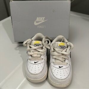 Nike Kids White and Yellow Sneakers